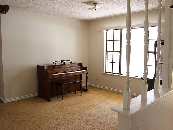 3rd image of 1906 W Washington Ave
