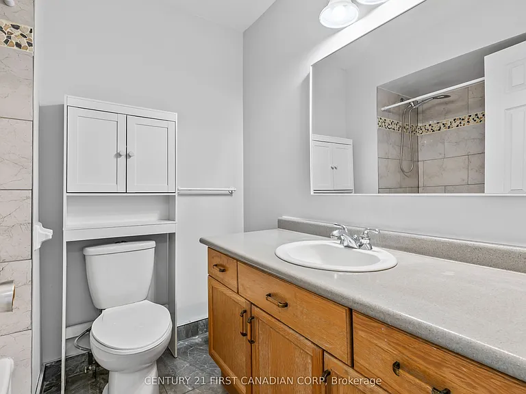 500 Osgoode Dr #20 — Photo 18