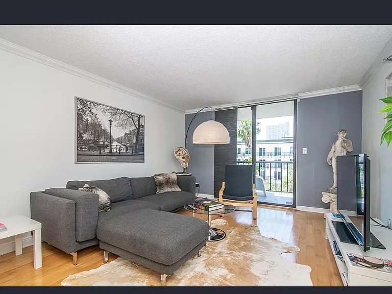 201 W Laurel St #606 — Photo 12
