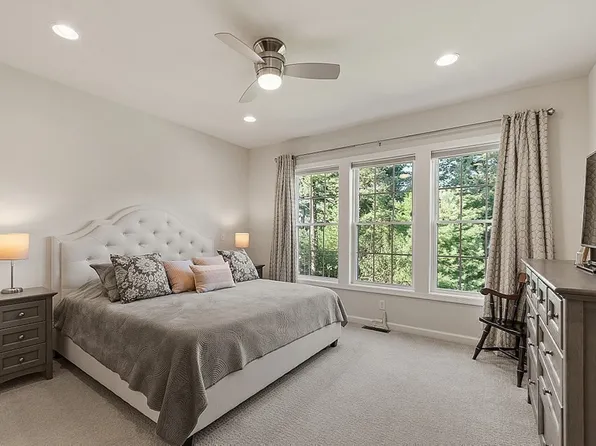 125 Brooksmont Dr #40, Holliston, MA 01746