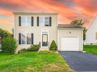 145 Mountain Laurel Way, Suffield, CT 06078