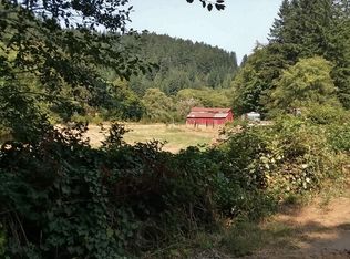 9724 Yachats River Rd, Yachats, OR 97498