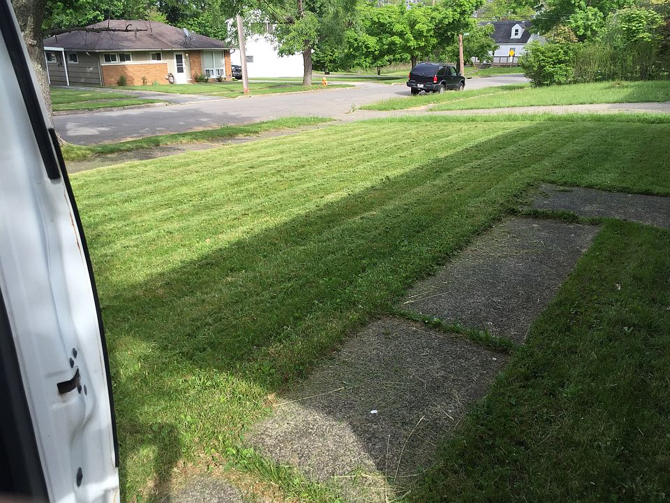 1st image of 2609 Windsor Ave