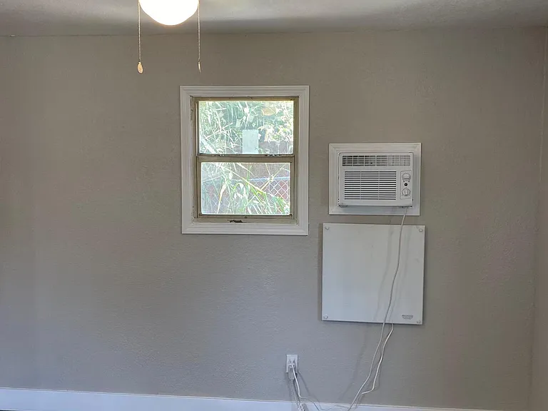 1165 Huff St #C — Photo 12
