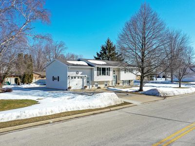 241 E Glenbrook Dr, Pulaski, WI, 54162