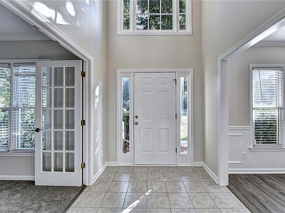 2nd image of 3460 Maple Terrace Dr