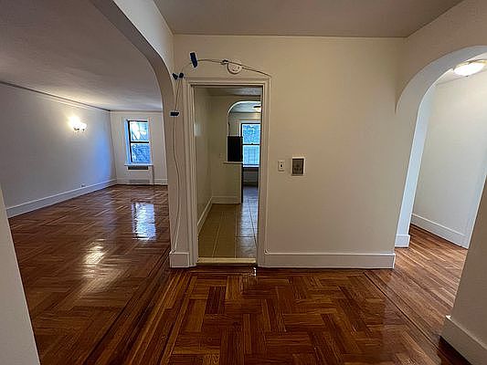 2nd image of 1738 University Ave APT 2B