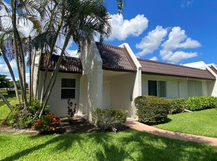 127 Lake Susan Dr, West Palm Beach, FL 33411