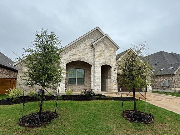 3rd image of 3417 Arrieta Dr