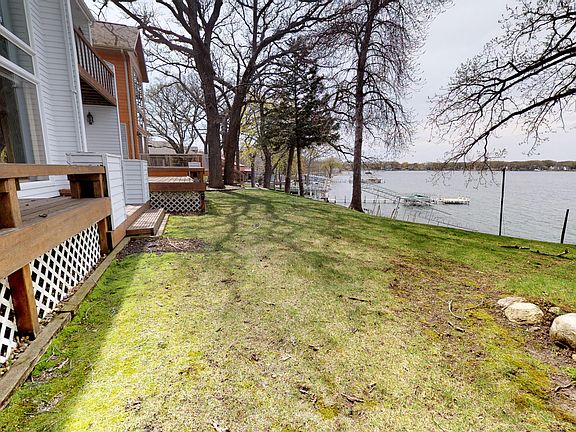 4th image of 1012 Lake St