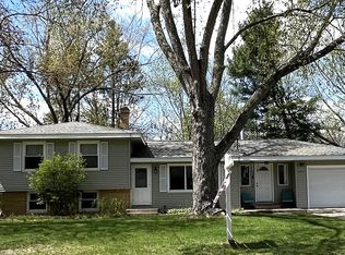 6834 Shoreham St, Portage, MI 49024