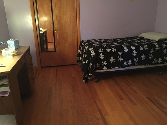 3rd image of 40 Market St