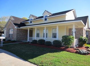 904 E Wilkins St, Angleton, TX 77515