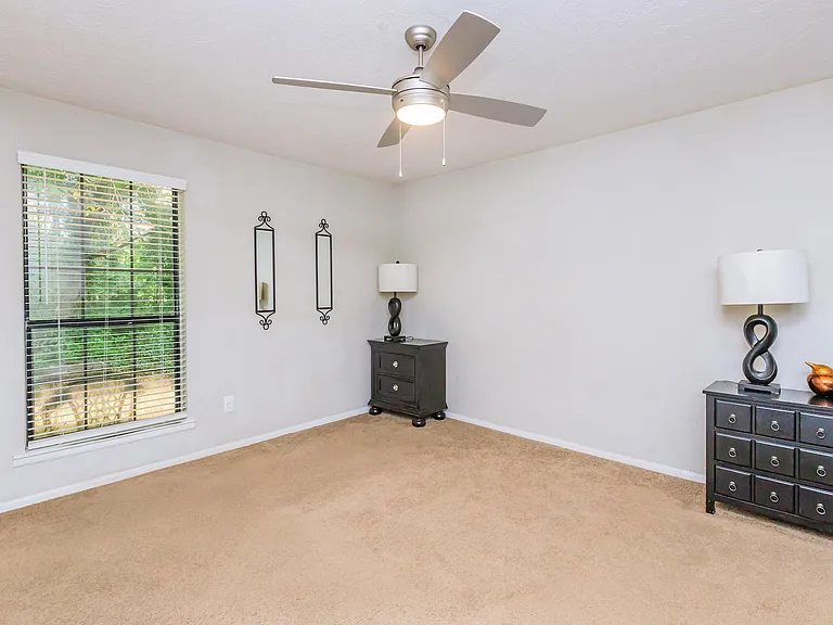Ashley Oaks Apartments — Photo 23