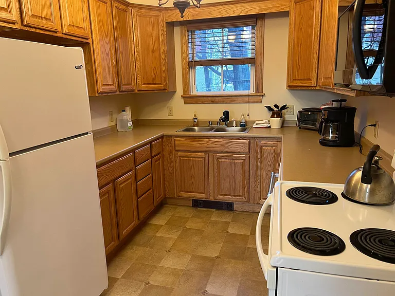 12 Highland Ave — Photo 7