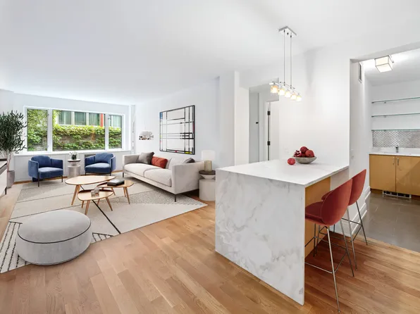 211 East 51st Street image 1 of 14