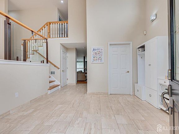 4th image of 12 Homer Pl