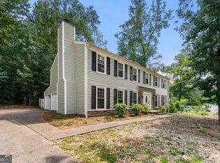 105 Laurel Mill Ct, Roswell, GA 30076
