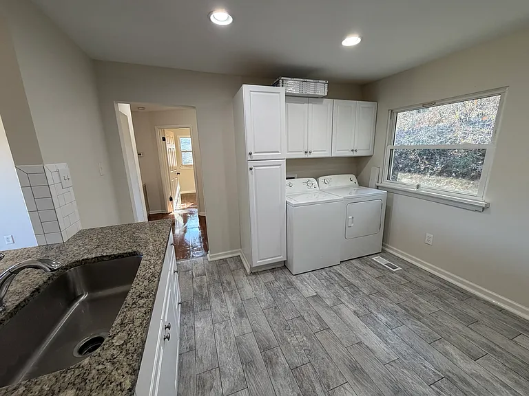 2625 Oakwood Cir #A — Photo 7