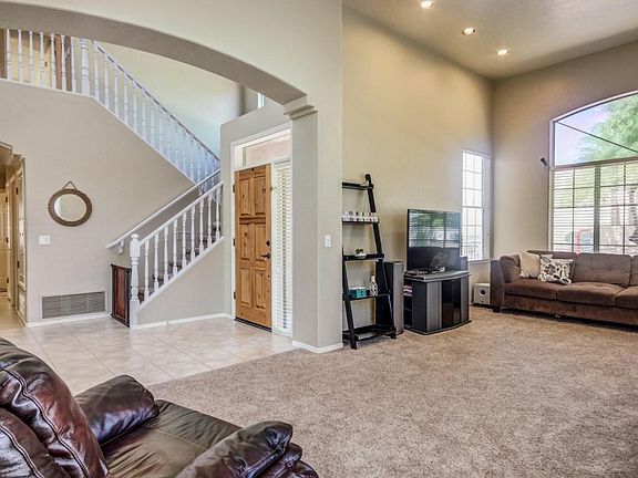 3rd image of 440 E Deers Rest Pl