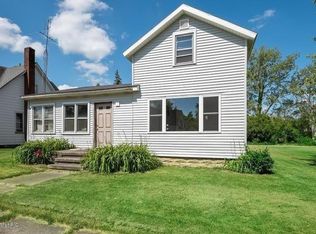 314 Magnolia St, Three Oaks, MI 49128