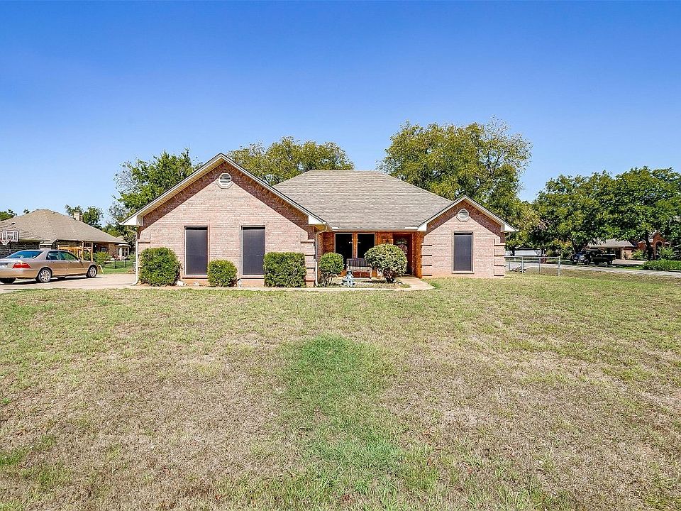 1st image of 9205 Hanging Moss Dr
