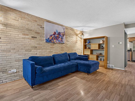 3rd image of 130 Dawn Way