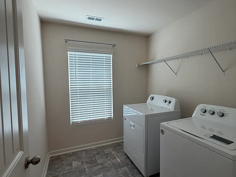 2713 Piper Dr — Photo 15