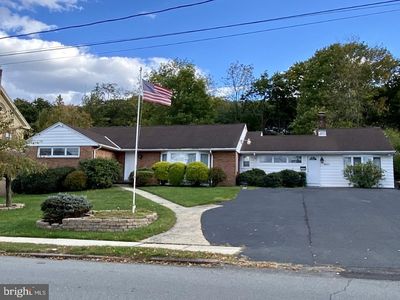 1825 Mahantongo St, Pottsville, PA, 17901