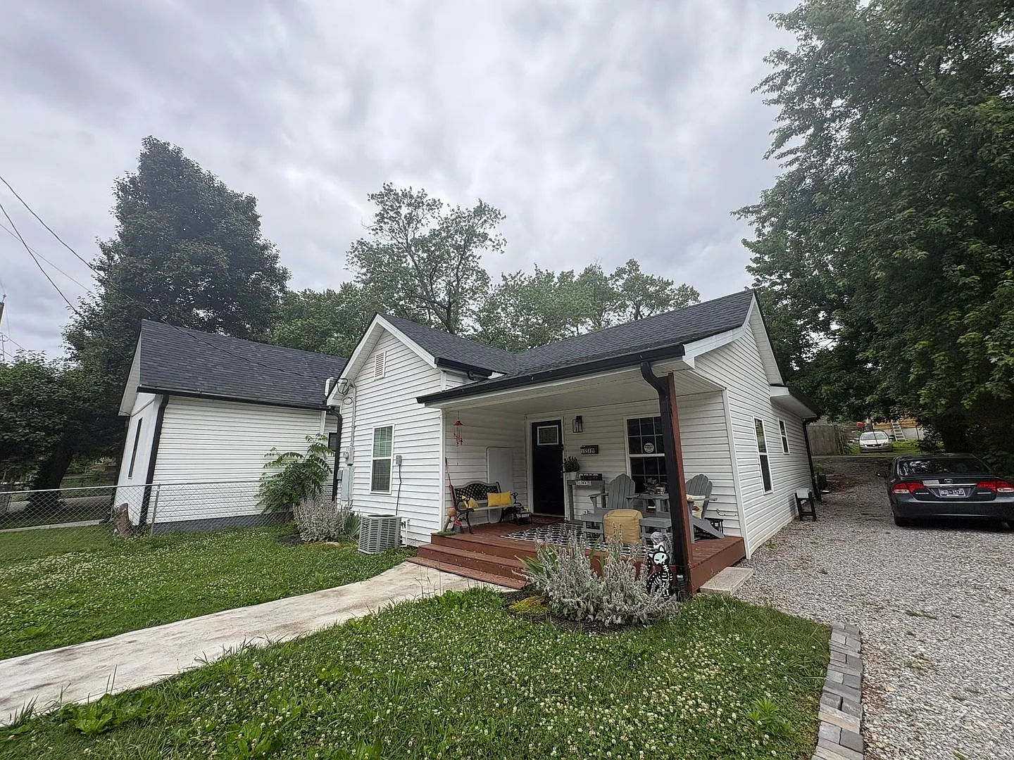 3br/2ba One-Level Home Near Downtown - Short-Term Lease Available — Photo 3