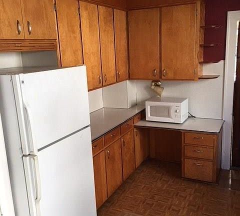 4th image of 902 Lombard St