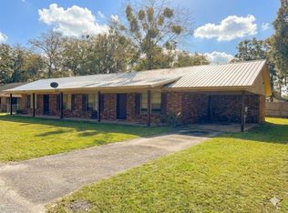 995 Live Oak Dr, Hinesville, GA 31313