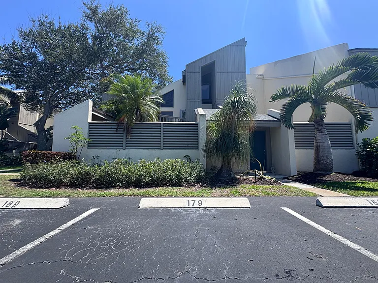 1605 S US Highway 1 #1A — Photo 22