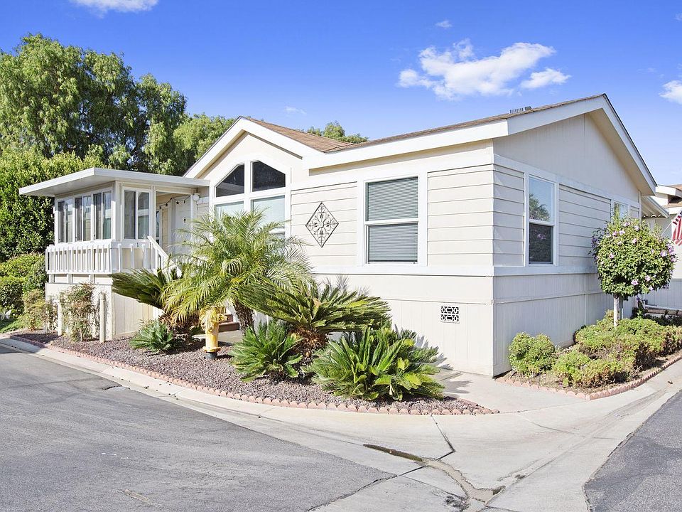 1st image of 1150 Ventura Blvd #1