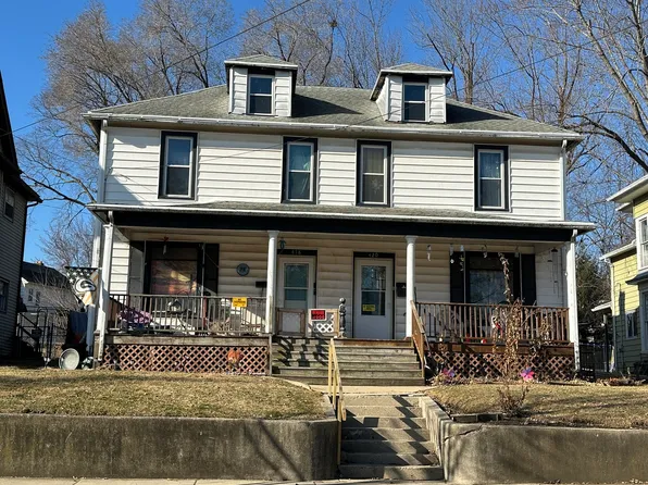 418-420 N Van Buren Ave, Freeport, IL 61032