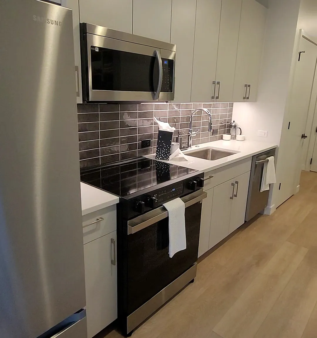 Studio, 465 sqft, $2,350 — Photo 1