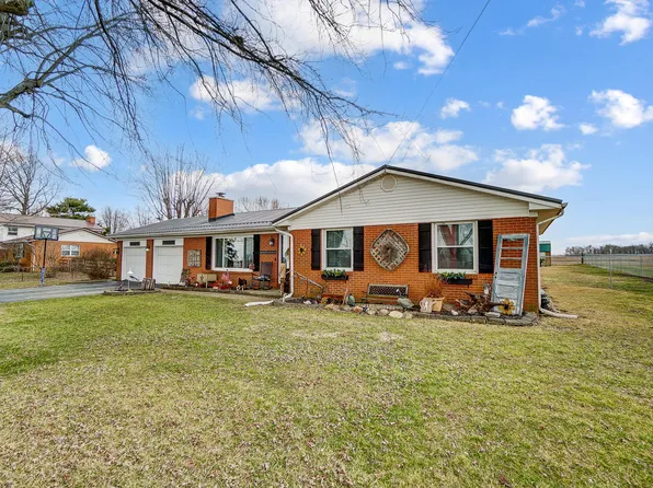 1849 Old Springfield Rd, New Holland, OH 43145