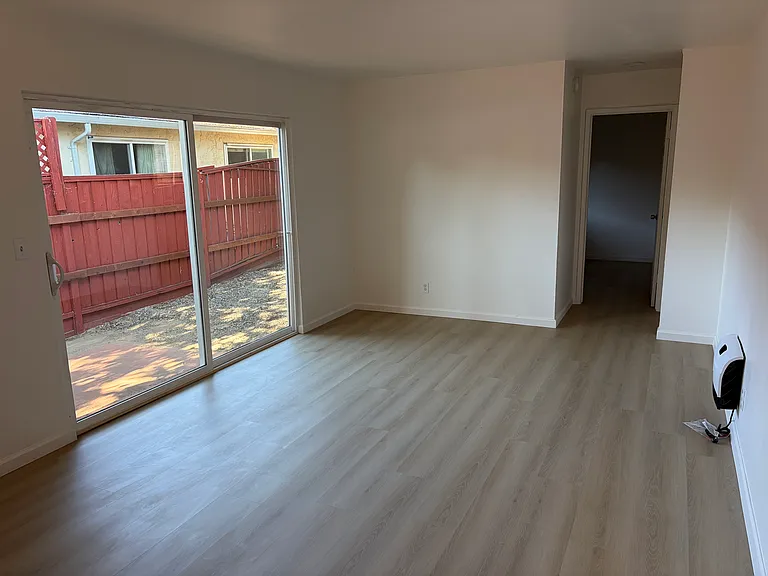 252 Superior Dr — Photo 7