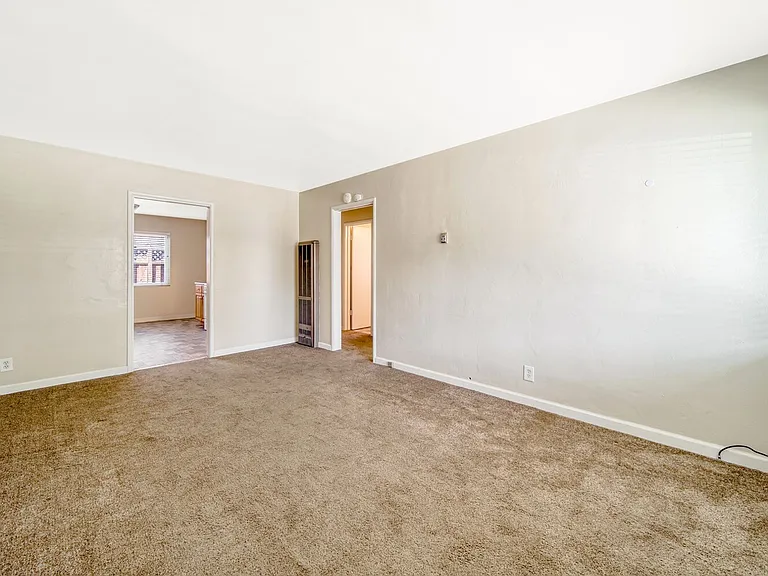 1821 Woodland Ave — Photo 13