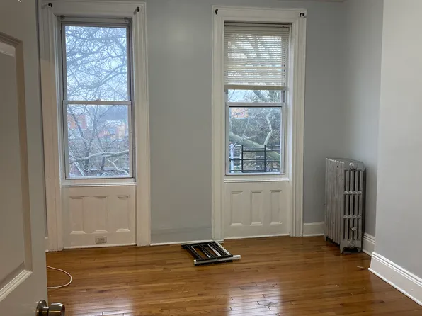 (undisclosed Address), Ridgewood, NY 11385