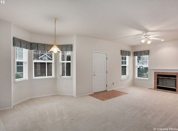 2nd image of 1211 NE 64th Ln Unit 703