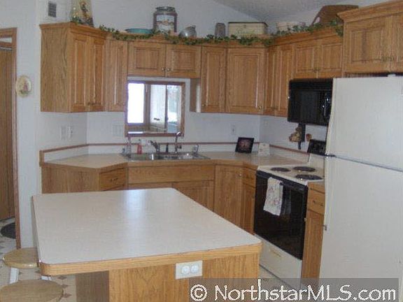 4th image of 300 County Road 44  NW