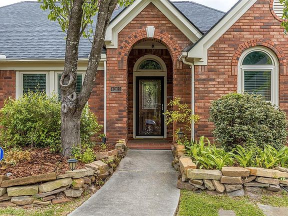 3rd image of 4303 Meadow Forest Ln