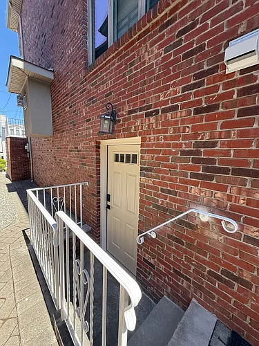 530B 1st St Photo 1