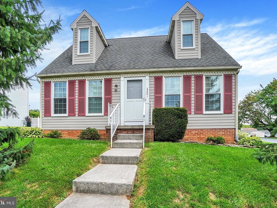 1st image of 2201 Pleasant View Dr