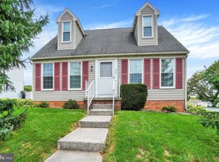 2201 Pleasant View Dr, York, PA 17406