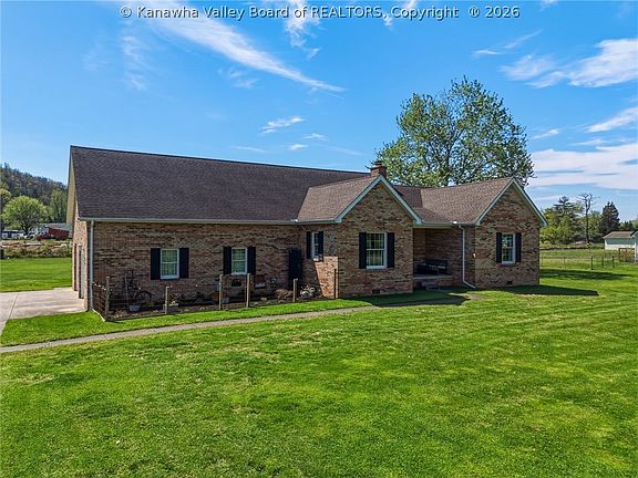 4th image of 376 Cash Ln