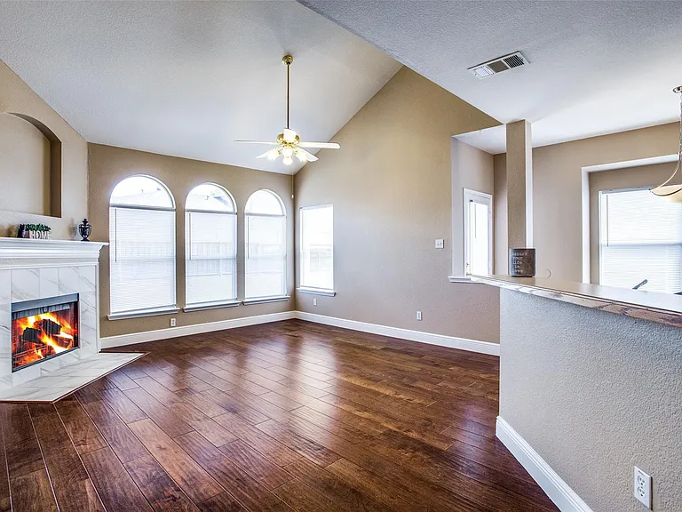 1402 Sunshine Dr — Photo 14