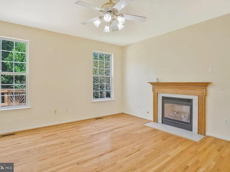 9112 Granite Ct — Photo 30