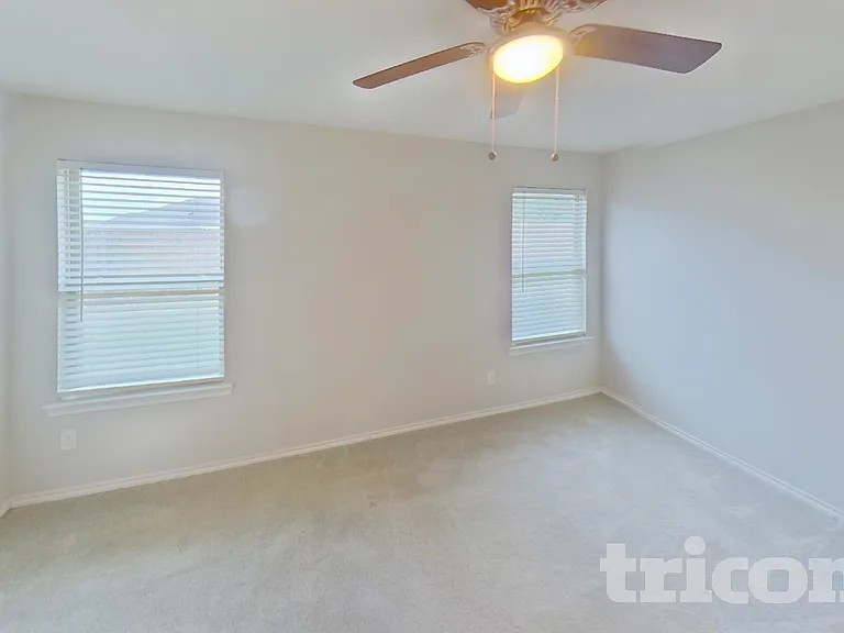 112 Woodland St — Photo 7